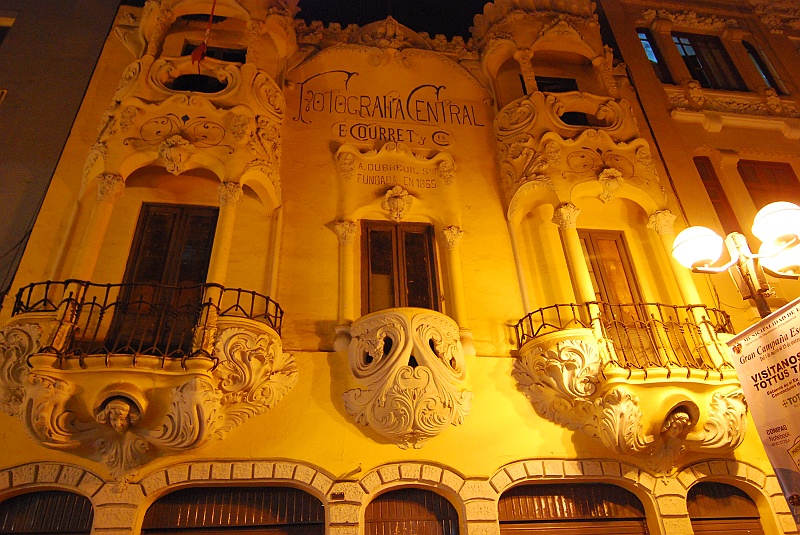 Laura i Astronom-4.JPG - Lima wieczorem. W centrum wygląda bardzo sympatycznie. (Zdjęcie: Laura i Astronom)